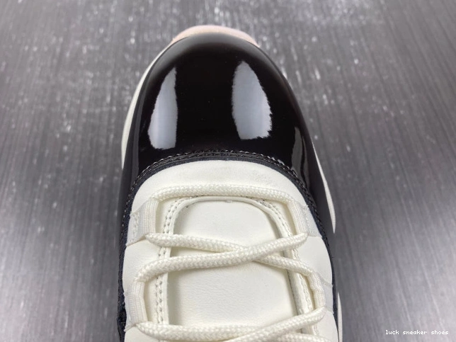 Rep LUCY AR0715-101 WMNS 11 Neapolitan Air Jordan 0731